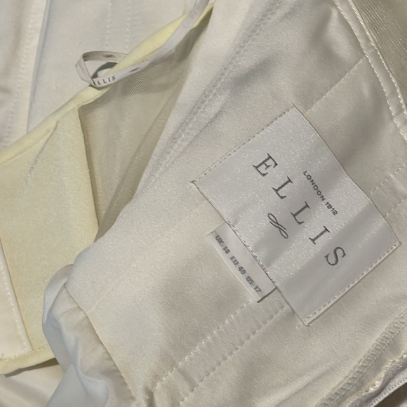 Ellis of London tea length wedding gown altered to size 4-6 - Picture 7 of 8